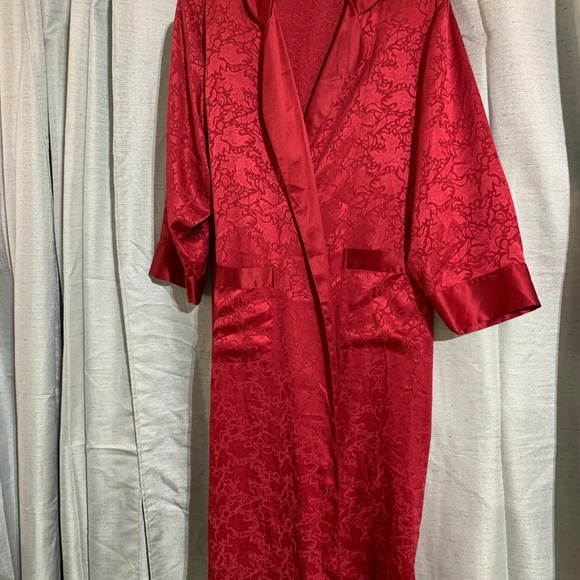 Satin Red Robe - Picture 3 of 3